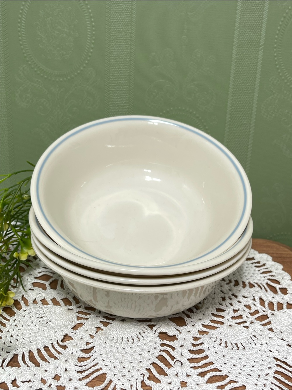 Corelle Blue Lily  Bowls Set Of 4 Beige And Blue Retired Vintage